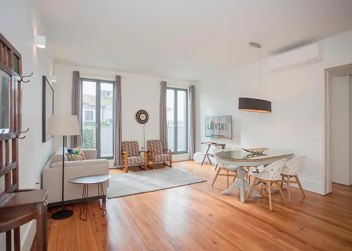 Liiiving - Downtown & Riverside Balcony