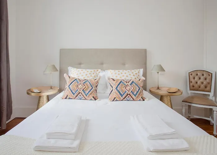 Liiiving - Downtown & Riverside Balcony 포르투