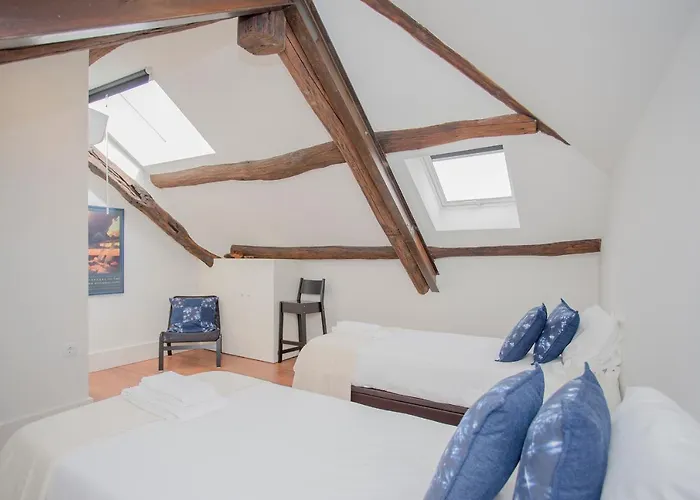 Liiiving - Downtown & Riverside Balcony